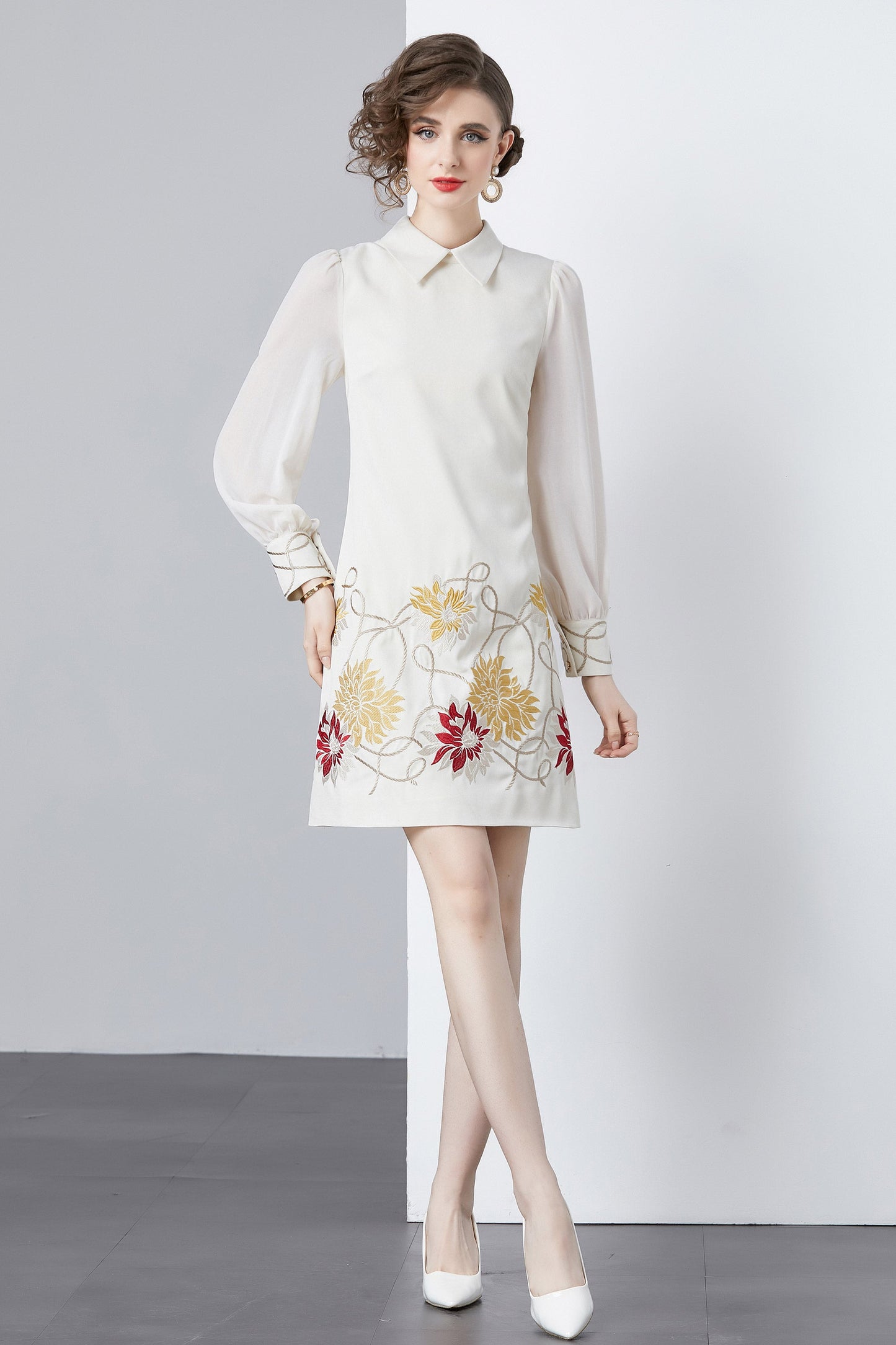 Vintage Women's Elegant Embroidered Hight Neck Mini Dress