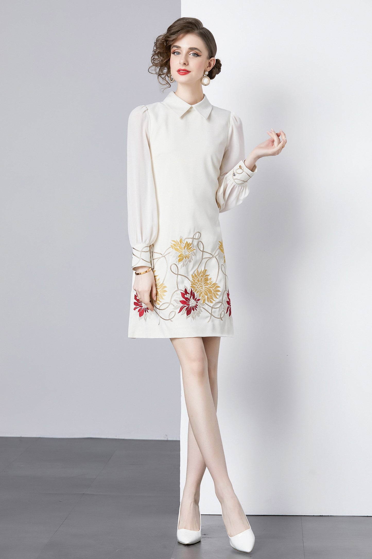 Vintage Women's Elegant Embroidered Hight Neck Mini Dress