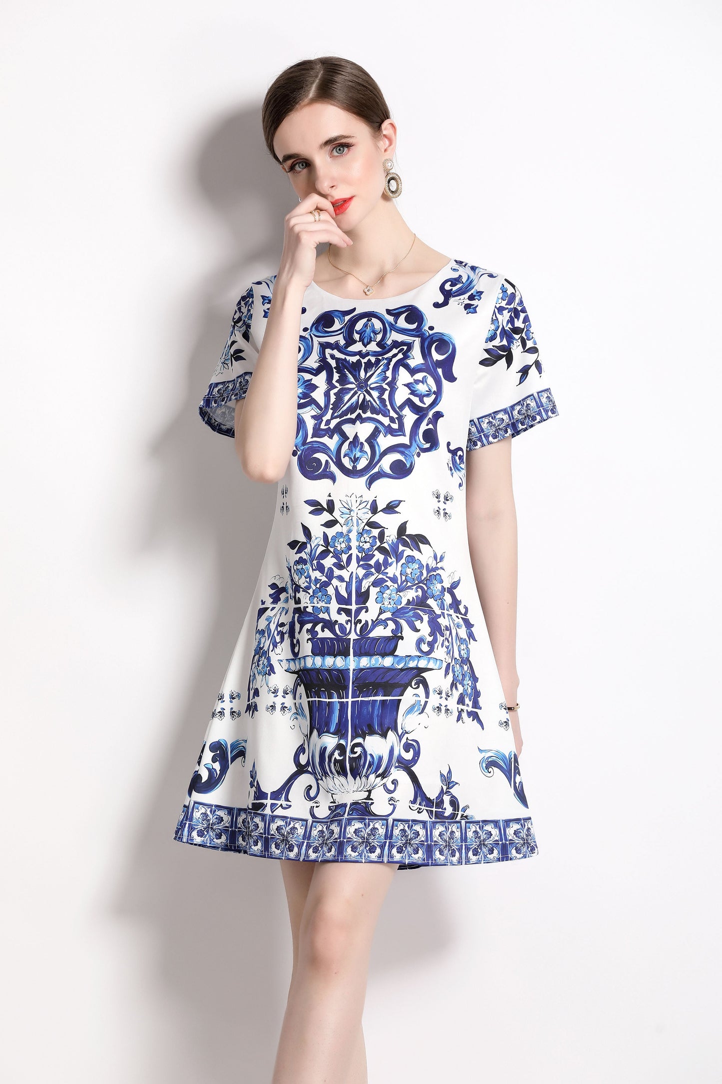 Women's Blue and White Porcelain Print Short Sleeve Casual Mini Dress