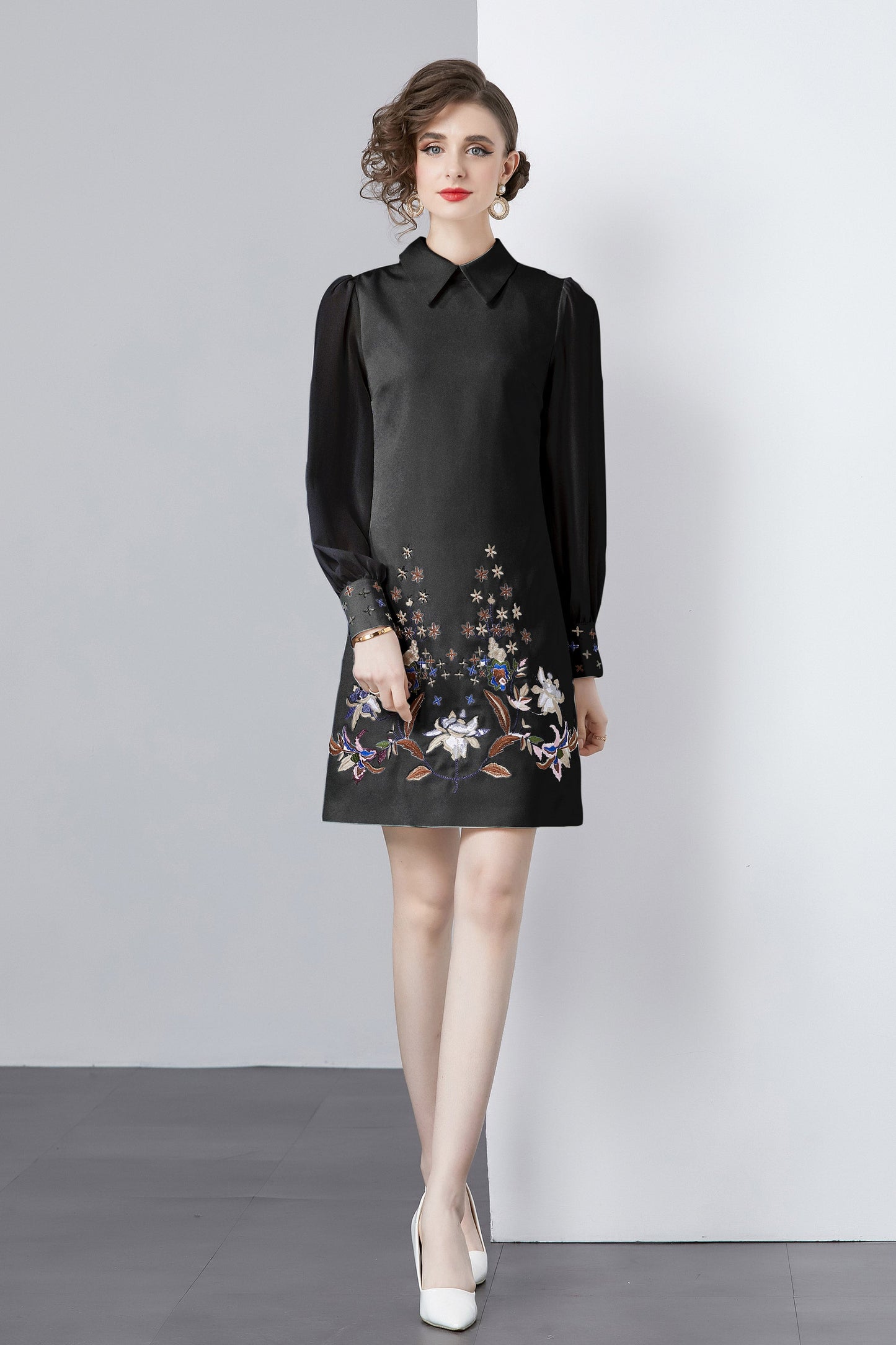 Vintage Women's Elegant Embroidered Hight Neck Mini Dress