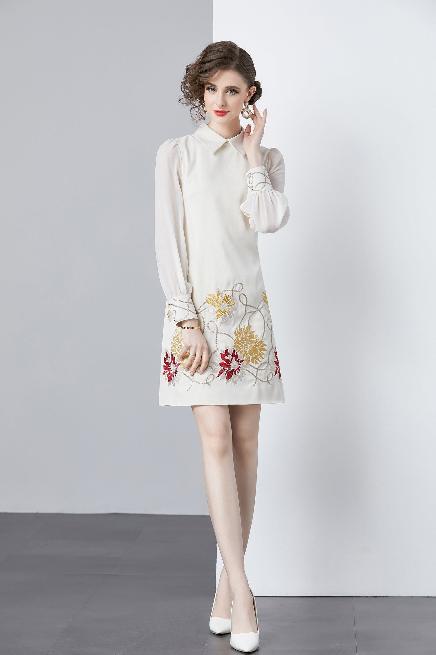 Vintage Women's Elegant Embroidered Hight Neck Mini Dress
