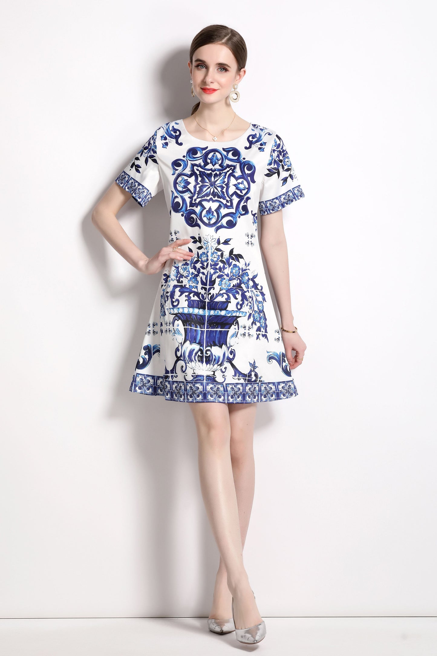 Women's Blue and White Porcelain Print Short Sleeve Casual Mini Dress