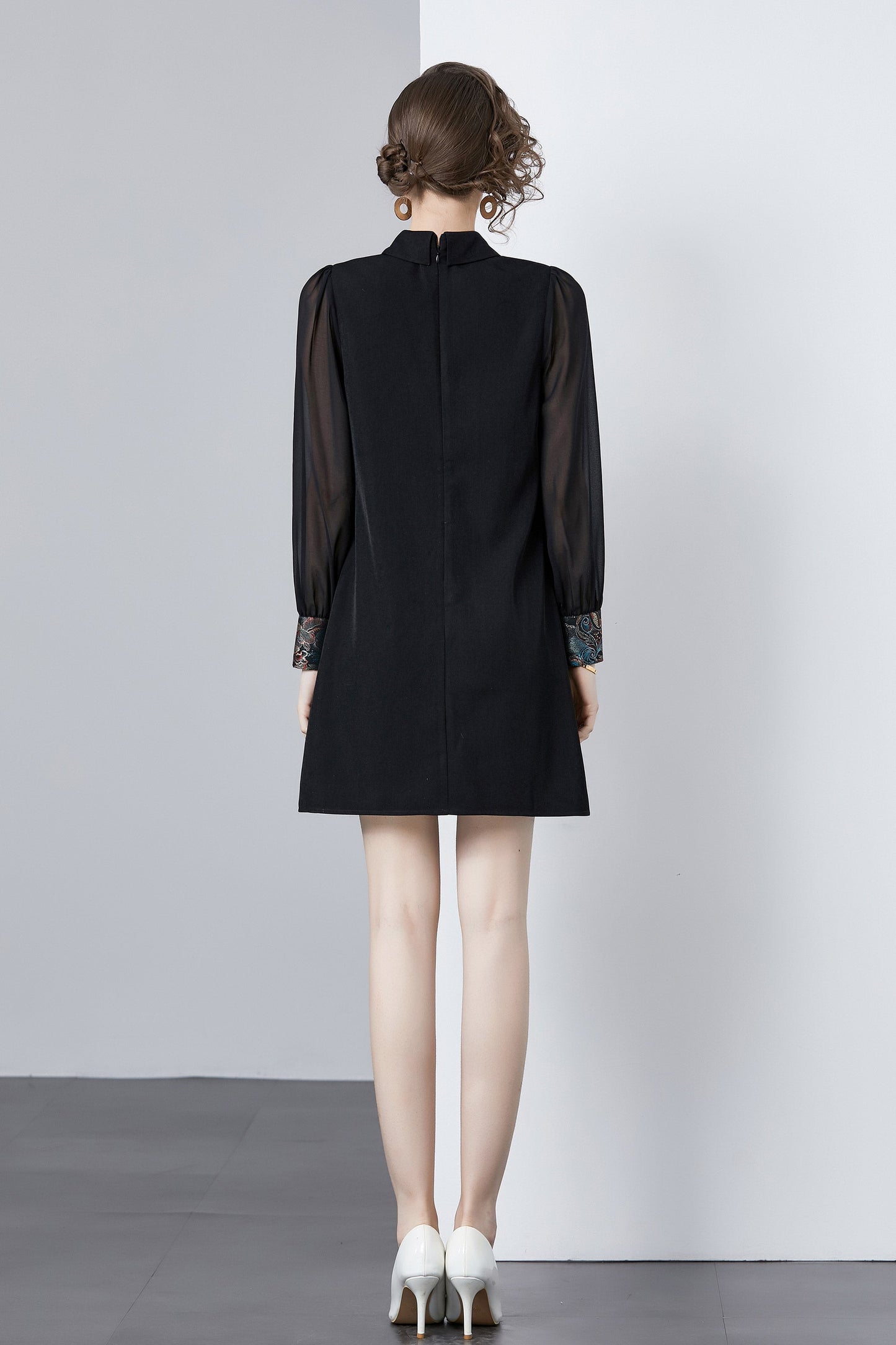 Vintage Women's Elegant Embroidered Hight Neck Mini Dress