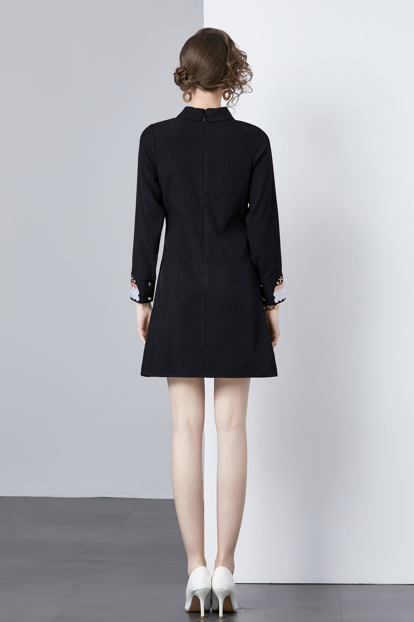 Vintage Women's Elegant Embroidered Hight Neck Mini Dress